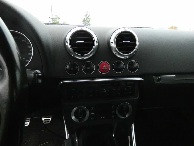 Audi - tt roadster - 1.8 5v turbo quattro - personenauto - afbeelding 11 van  29