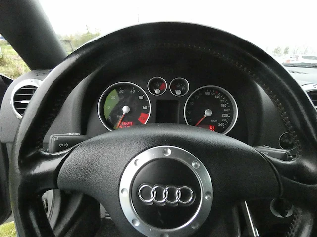 Audi - tt roadster - 1.8 5v turbo quattro - personenauto - afbeelding 13 van  29