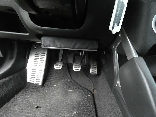 Audi - tt roadster - 1.8 5v turbo quattro - personenauto - afbeelding 17 van  29