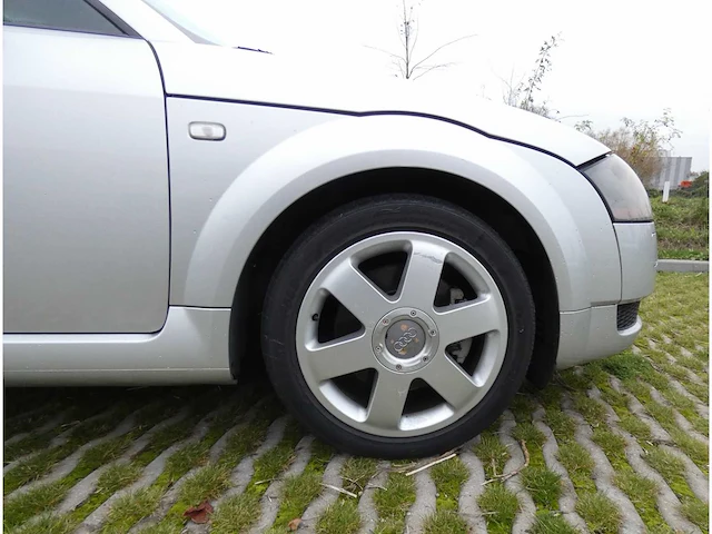 Audi - tt roadster - 1.8 5v turbo quattro - personenauto - afbeelding 25 van  29