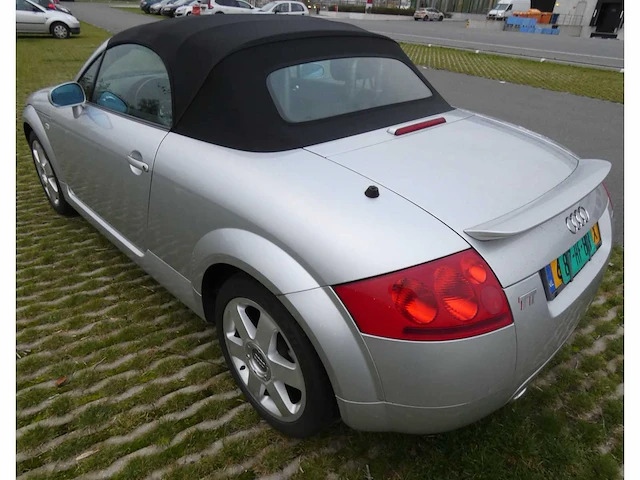 Audi - tt roadster - 1.8 5v turbo quattro - personenauto - afbeelding 26 van  29