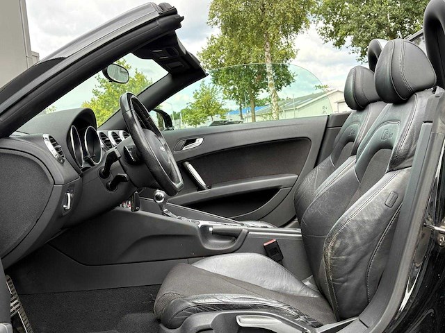 Audi - tt roadster - 3.2 v6 quattro - 2007 - 77-xn-ls - afbeelding 3 van  21