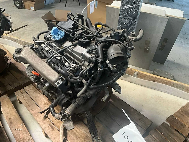 Audi 1.8l turbo awu automotor - afbeelding 2 van  6