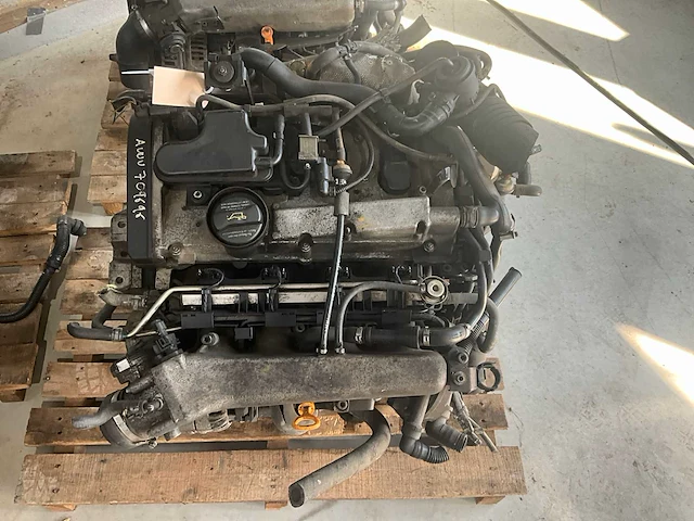 Audi 1.8l turbo awu automotor - afbeelding 2 van  6