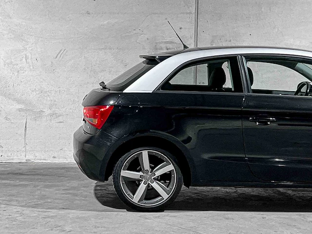 Audi a1 1.4 tfsi 119g. attraction pro line business 122pk 2010, 25-nrd-8 - afbeelding 2 van  47