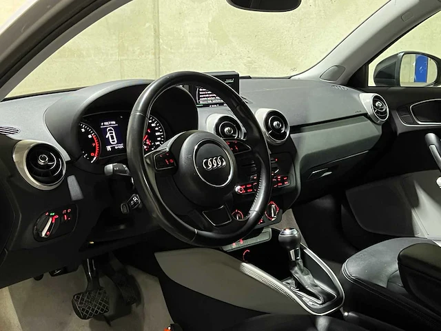 Audi a1 1.4 tfsi 119g. attraction pro line business 122pk 2010, 25-nrd-8 - afbeelding 15 van  47