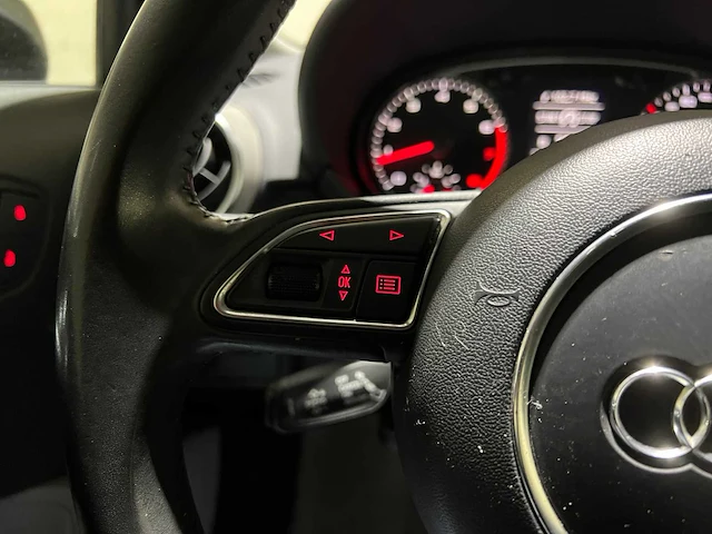 Audi a1 1.4 tfsi 119g. attraction pro line business 122pk 2010, 25-nrd-8 - afbeelding 19 van  47