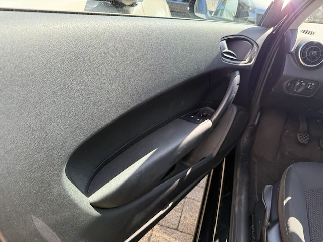 Audi a1 1.6 tdi attraction 105, 2011 - afbeelding 24 van  27