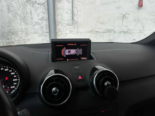 Audi a1 sportback 1.4 tfsi s-line pdc 122pk 2013, 7-kfn-93 - afbeelding 24 van  44