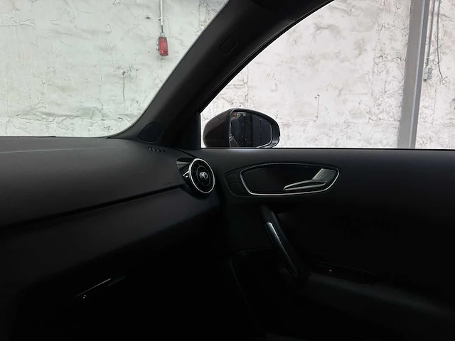 Audi a1 sportback 1.4 tfsi s-line pdc 122pk 2013, 7-kfn-93 - afbeelding 25 van  44