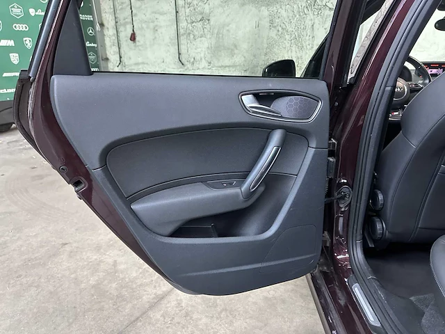 Audi a1 sportback 1.4 tfsi s-line pdc 122pk 2013, 7-kfn-93 - afbeelding 27 van  44