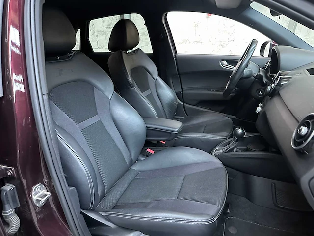 Audi a1 sportback 1.4 tfsi s-line pdc 122pk 2013, 7-kfn-93 - afbeelding 33 van  44