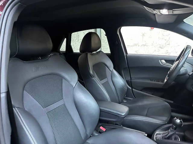 Audi a1 sportback 1.4 tfsi s-line pdc 122pk 2013, 7-kfn-93 - afbeelding 35 van  44