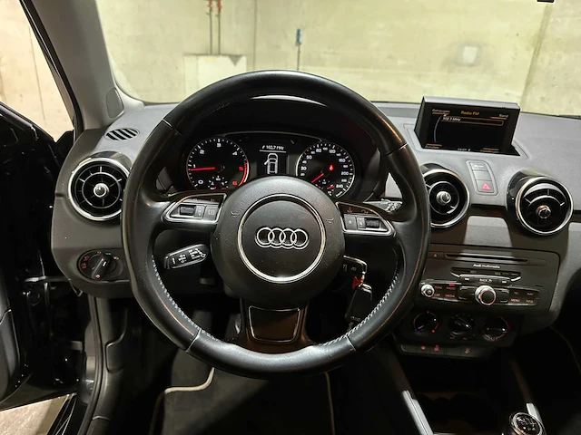 Audi a1 sportback 1.6 tdi admired s-line 90pk 2014, 6-xrh-06 - afbeelding 13 van  43