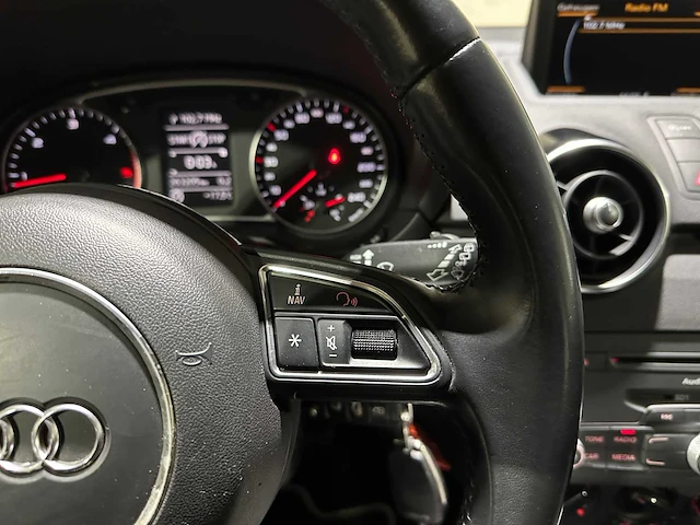 Audi a1 sportback 1.6 tdi admired s-line 90pk 2014, 6-xrh-06 - afbeelding 17 van  43