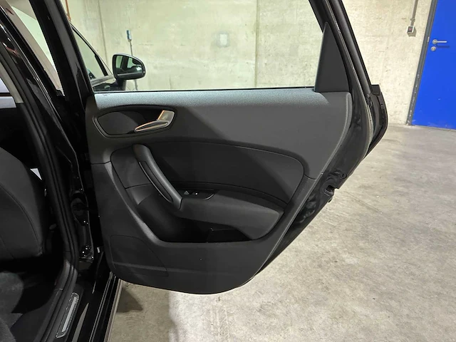 Audi a1 sportback 1.6 tdi admired s-line 90pk 2014, 6-xrh-06 - afbeelding 31 van  43