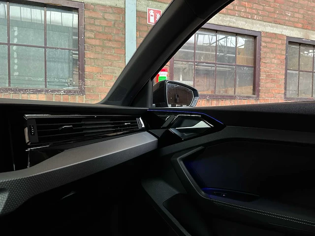 Audi a1 sportback 25 tfsi s line pro line s 95pk 2019 nieuw-model, zb-011-f - afbeelding 25 van  44