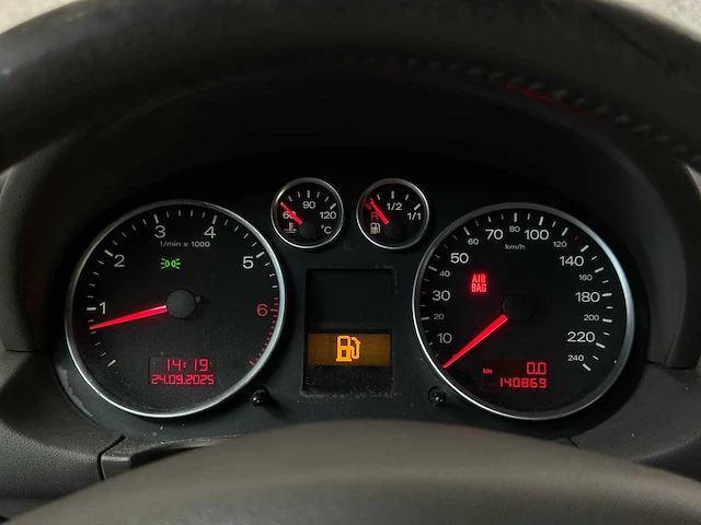 Audi a2 1.4 75pk 2000, 14-fx-ks - afbeelding 25 van  57