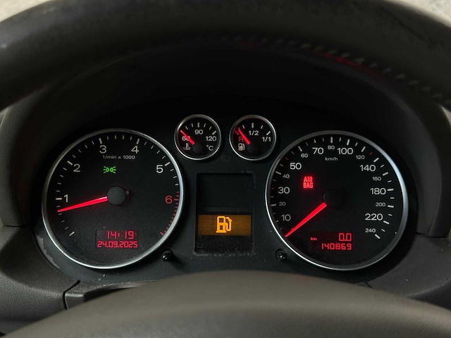 Audi a2 1.4 75pk 2000 - afbeelding 25 van  57