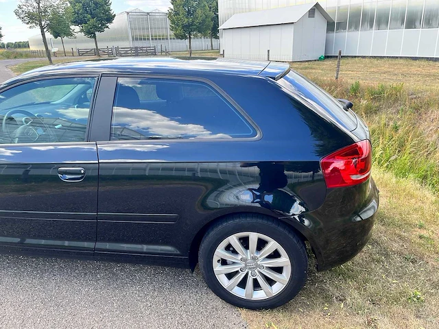 Audi a3 - 1.6 attraction b.e. - 2008 - personenauto - afbeelding 2 van  31