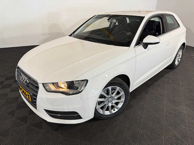 Audi a3 1.2 tfsi attr. pro, hd-546-x - afbeelding 1 van  12