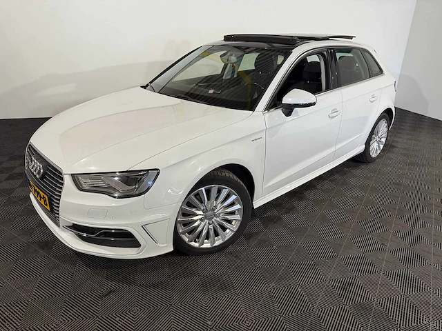 Audi a3 1.4 e-tron prol, hr-799-b - afbeelding 1 van  14
