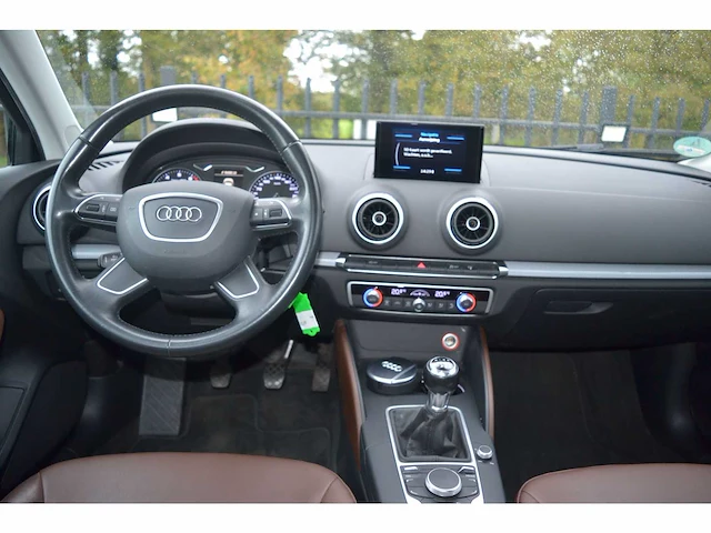 Audi a3 1.4 tsi ambiente limousine - personenauto - afbeelding 7 van  32