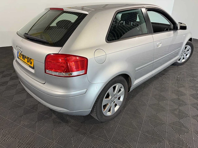 Audi a3 1.6 attraction, 21-np-dg - afbeelding 9 van  13