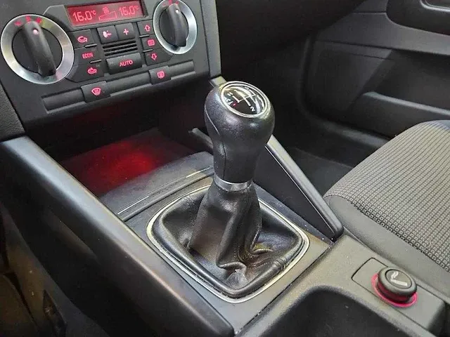 Audi a3 1.6 attraction pro line, xk-280-b - afbeelding 4 van  16