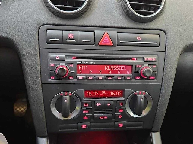 Audi a3 1.6 attraction pro line, xk-280-b - afbeelding 3 van  16