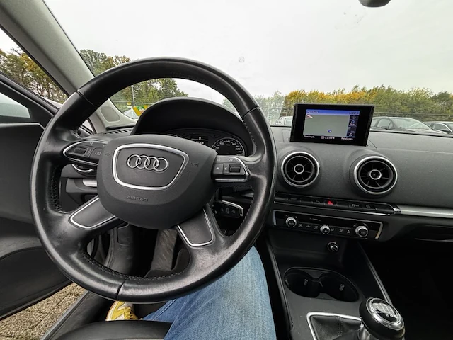 Audi a3 1.6 tdi attraction, 2013 - afbeelding 3 van  26