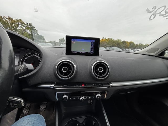 Audi a3 1.6 tdi attraction, 2013 - afbeelding 4 van  26