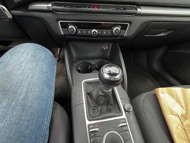 Audi a3 1.6 tdi attraction, 2013 - afbeelding 5 van  26
