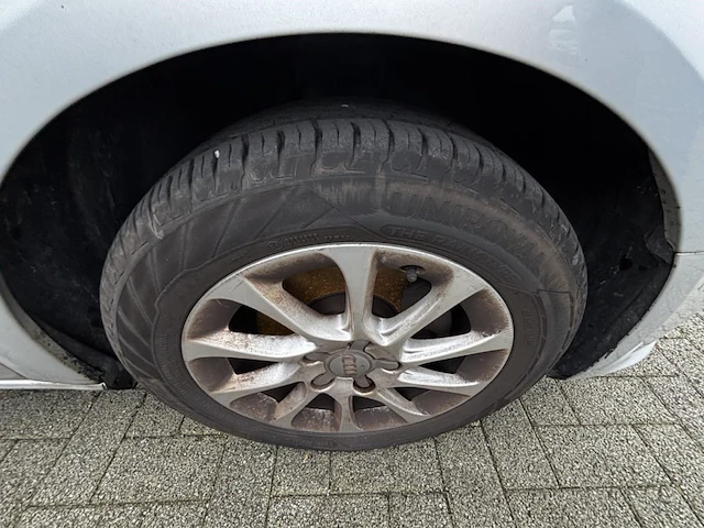 Audi a3 1.6 tdi attraction, 2013 - afbeelding 15 van  26