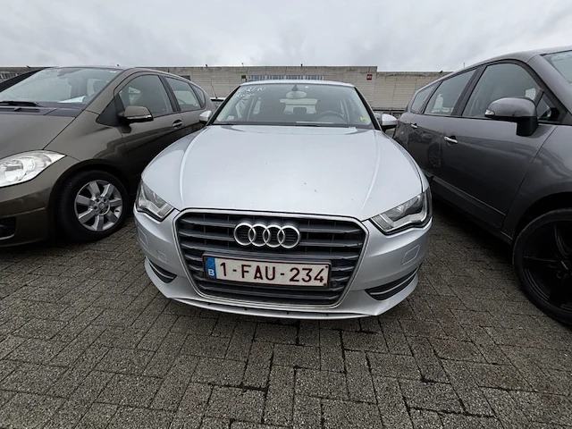 Audi a3 1.6 tdi attraction, 2013 - afbeelding 12 van  26