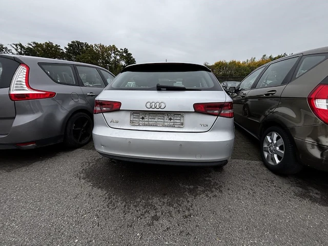 Audi a3 1.6 tdi attraction, 2013 - afbeelding 22 van  26