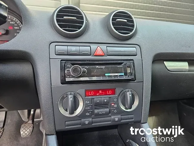 Audi a3 1.9 tdi ambiente 87-pj-jg - afbeelding 4 van  24