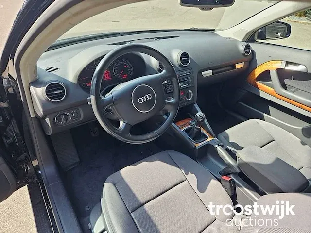 Audi a3 1.9 tdi ambiente 87-pj-jg - afbeelding 23 van  24