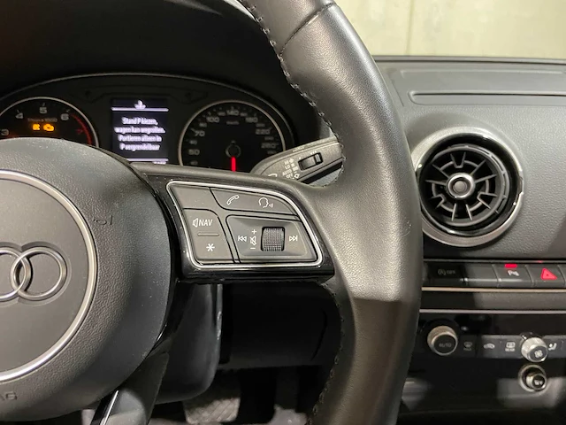 Audi a3 35 tfsi cabriolet 1.5 tfsi 150pk 2019 - afbeelding 10 van  38