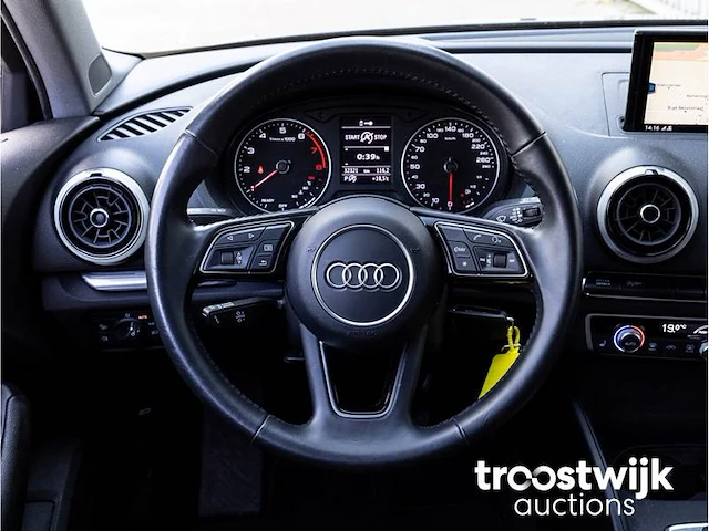 Audi a3 limousine 30 tfsi s-line automaat 2019 navigatie xenon/led stoelverwarming getint glas 18"inch fabrieksgarantie - afbeelding 8 van  24