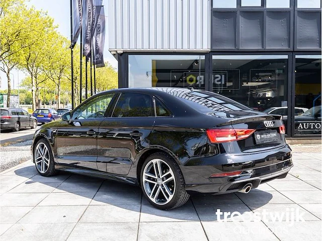 Audi a3 limousine 30 tfsi s-line automaat 2019 navigatie xenon/led stoelverwarming getint glas 18"inch fabrieksgarantie - afbeelding 18 van  24