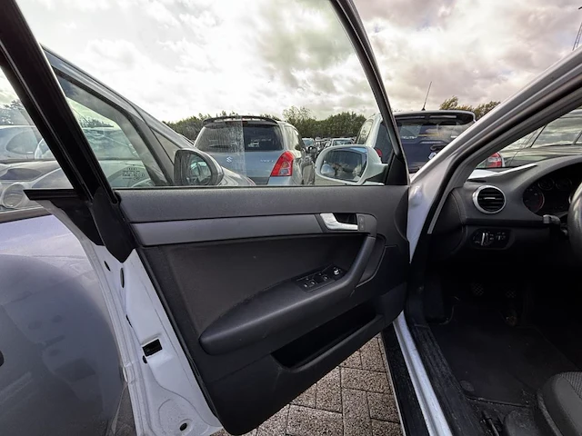 Audi a3 sportback 1.2 tfsi attraction start/stop,2011 - afbeelding 22 van  25