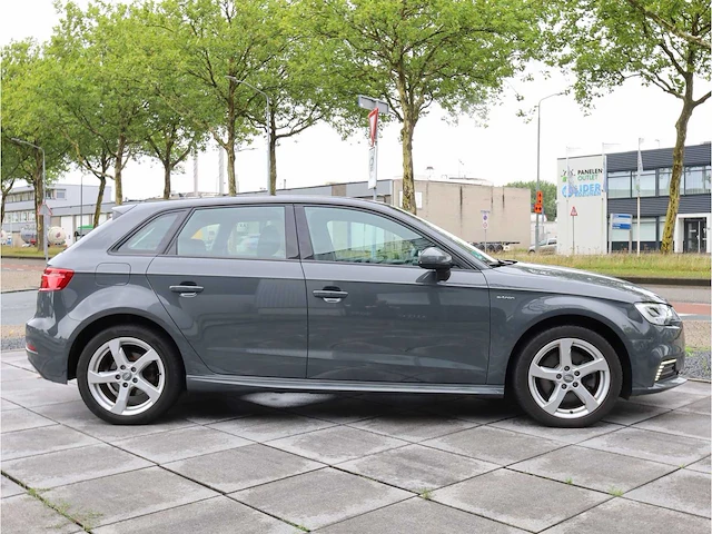 Audi a3 sportback 1.4 e-tron sport 204pk automaat 2018 - afbeelding 27 van  30