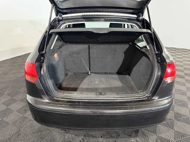 Audi a3 sportback 1.6 fsi attraction, 20-tt-rv - afbeelding 8 van  13