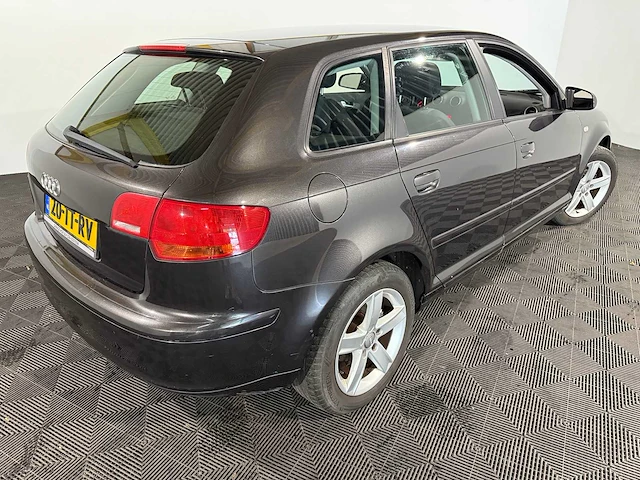 Audi a3 sportback 1.6 fsi attraction, 20-tt-rv - afbeelding 9 van  13