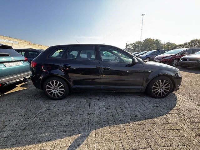 Audi a3 sportback 1.6 tdi e attraction start/stop dpf, 2011 - afbeelding 4 van  25