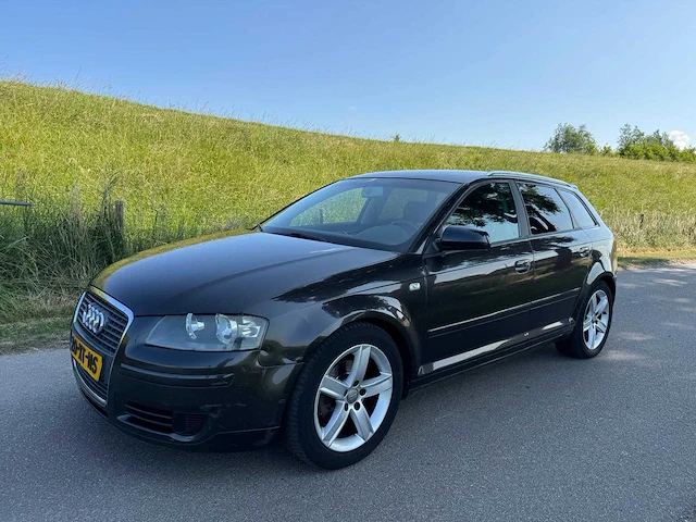 Audi a3 sportback 1.8 tfsi attr. pl b 20-xt-ns - afbeelding 21 van  24