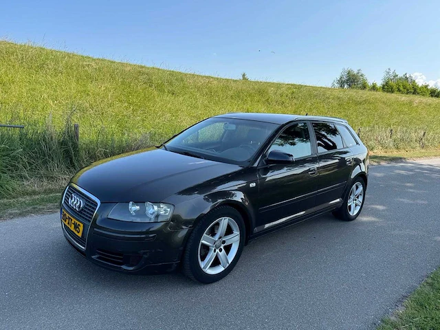 Audi a3 sportback 1.8 tfsi attr. pl b 20-xt-ns - afbeelding 23 van  24