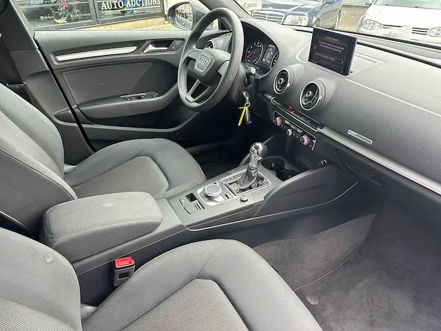 Audi a3 sportback 30 tfsi automaat 2019 xenon/led navigatiesysteem stoelverwarming verlengde fabrieksgarantie - afbeelding 4 van  26