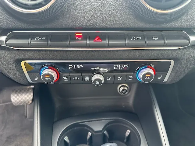 Audi a3 sportback 30 tfsi automaat 2019 xenon/led navigatiesysteem stoelverwarming verlengde fabrieksgarantie - afbeelding 9 van  26